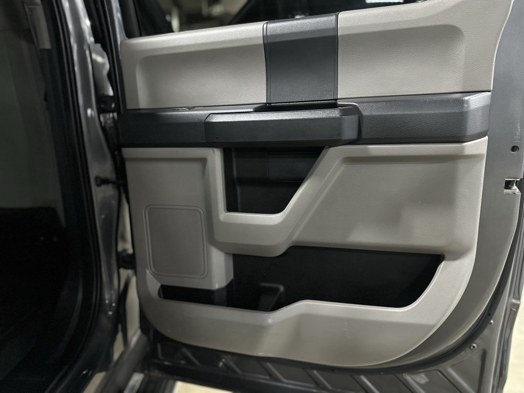 2022 Ford F-350 XL photo 33