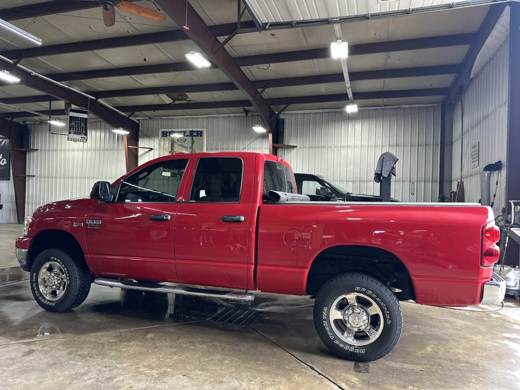2008 Dodge Ram SLT photo 3