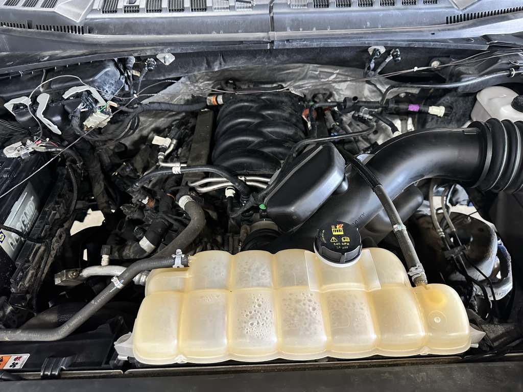 2018 Ford F-150 XLT photo 16