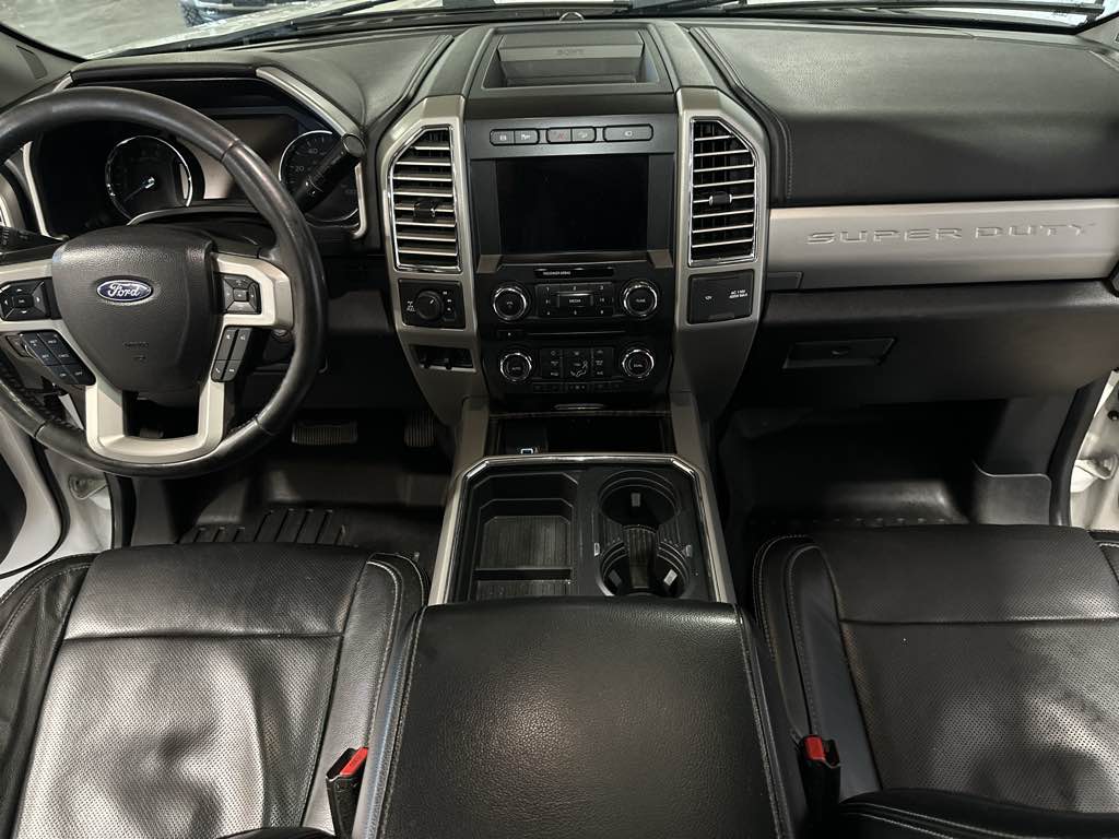 2017 Ford F-250 Lariat photo 4