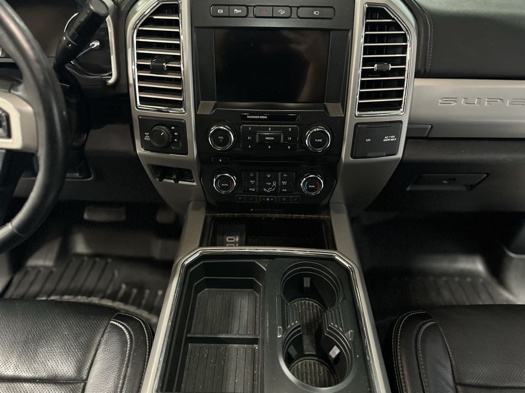 2017 Ford F-250 Lariat photo 6