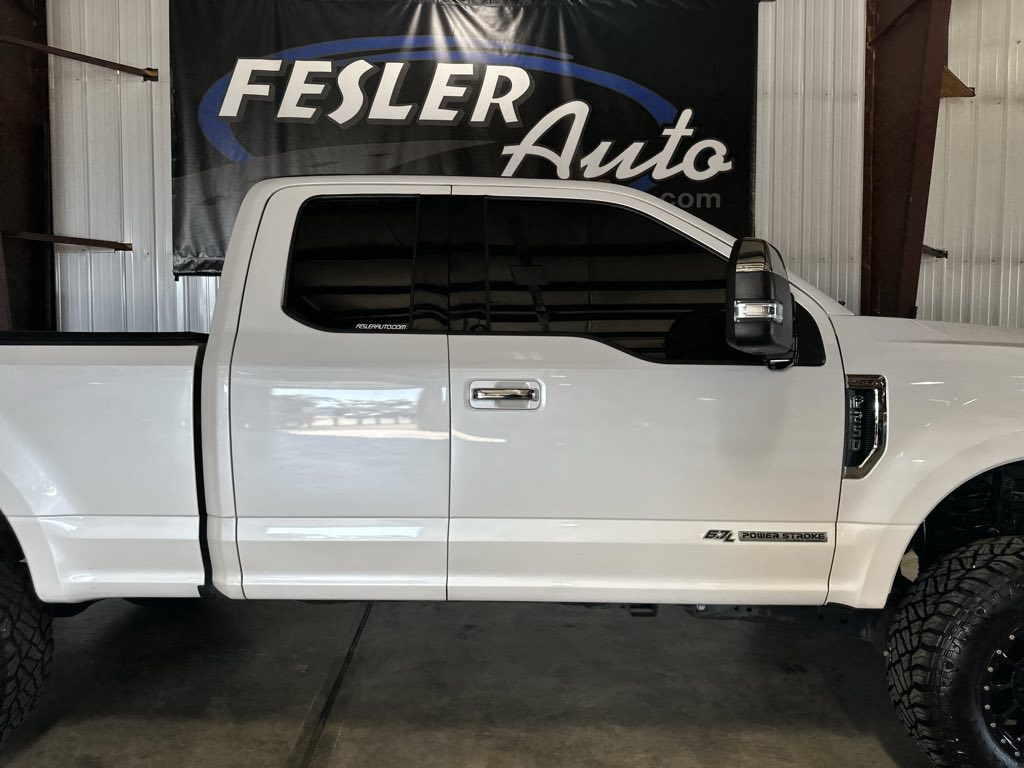2017 Ford F-250 Lariat photo 14