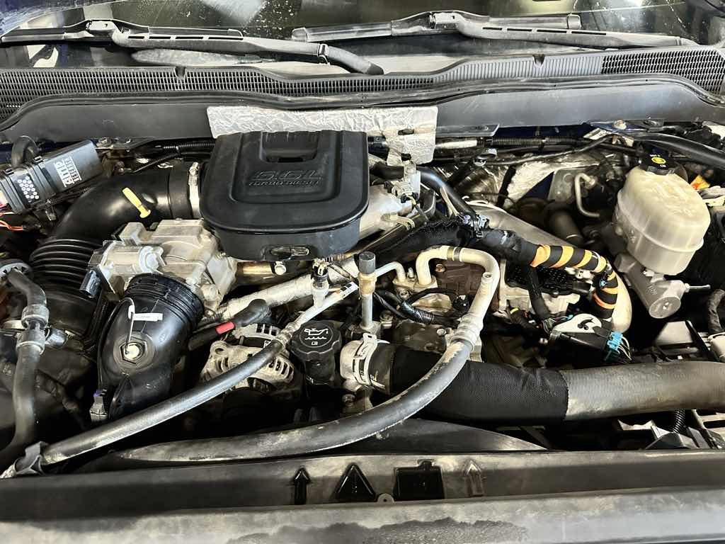 2016 Chevrolet Silverado 2500HD High Country photo 5