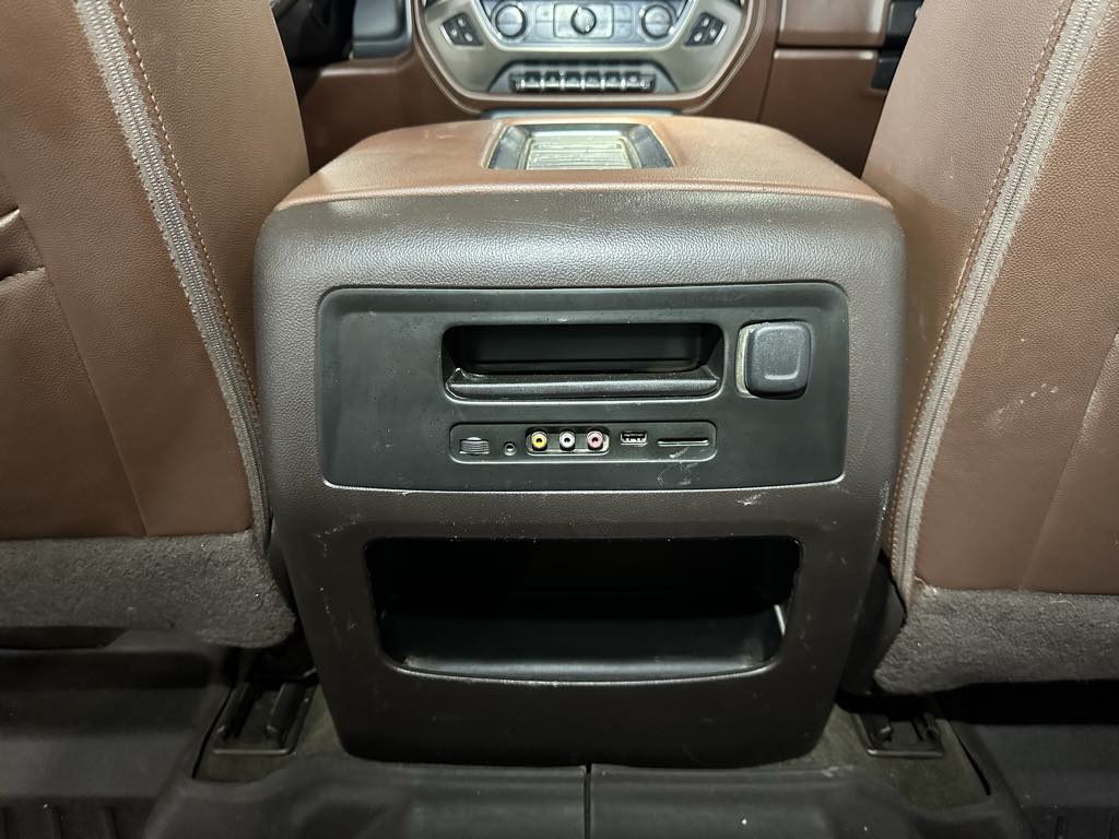 2016 Chevrolet Silverado 2500HD High Country photo 10