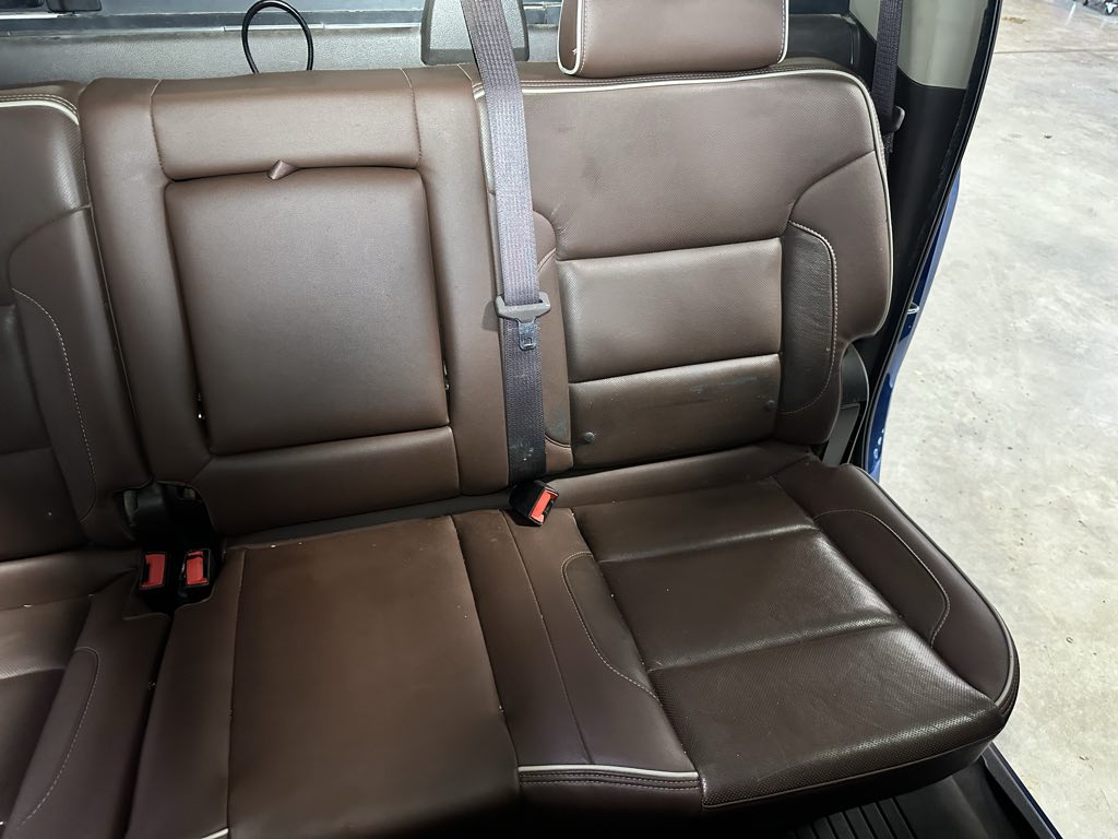 2016 Chevrolet Silverado 2500HD High Country photo 13