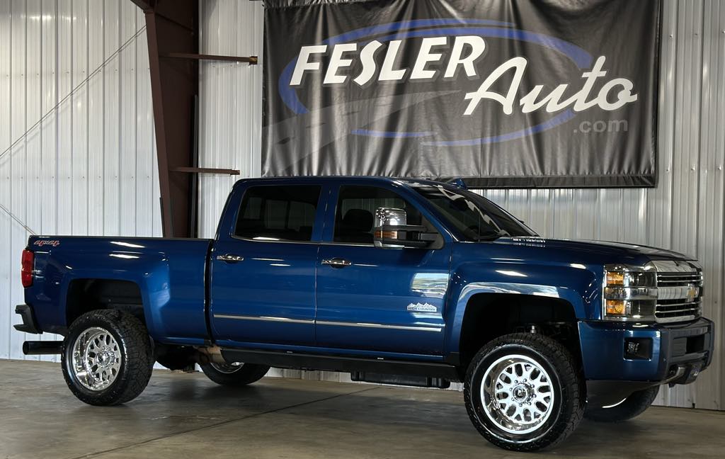 2016 Chevrolet Silverado 2500HD High Country photo 15