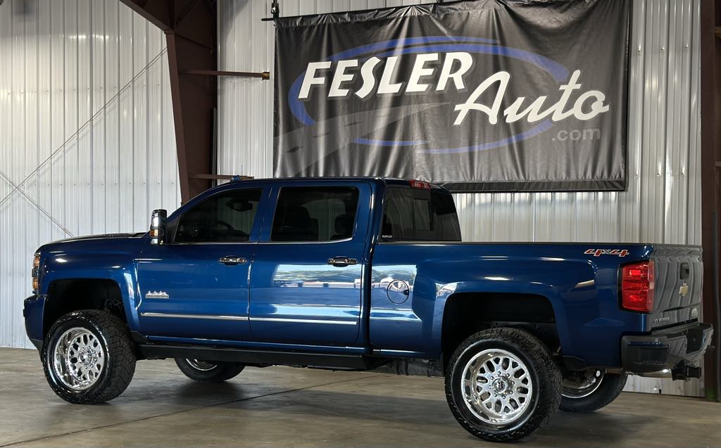 2016 Chevrolet Silverado 2500HD High Country photo 22