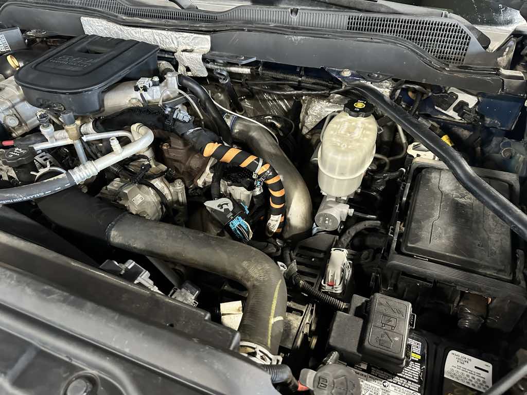 2016 Chevrolet Silverado 2500HD High Country photo 28