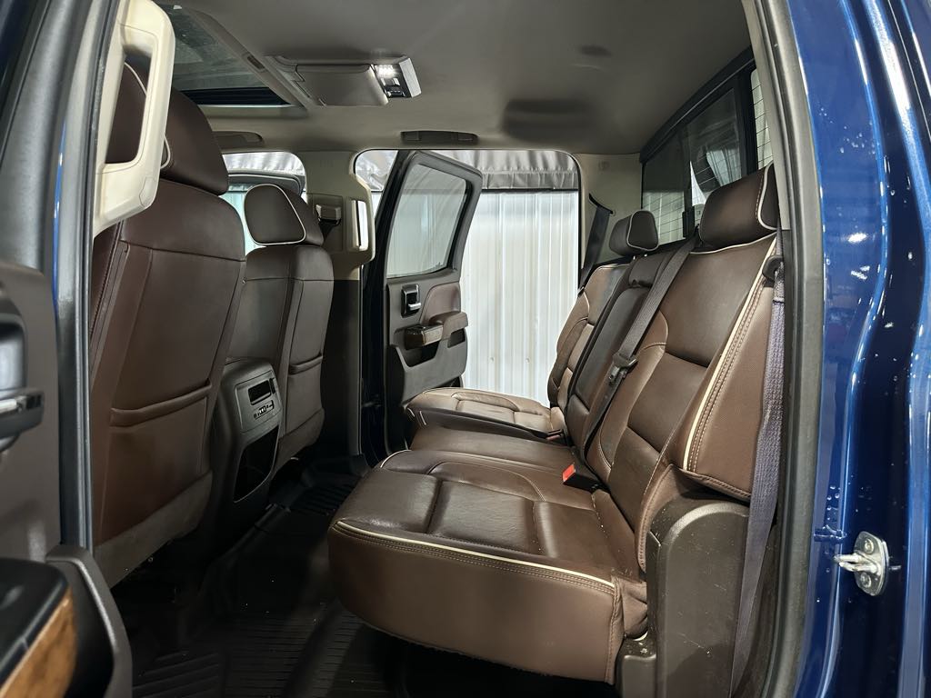 2016 Chevrolet Silverado 2500HD High Country photo 29