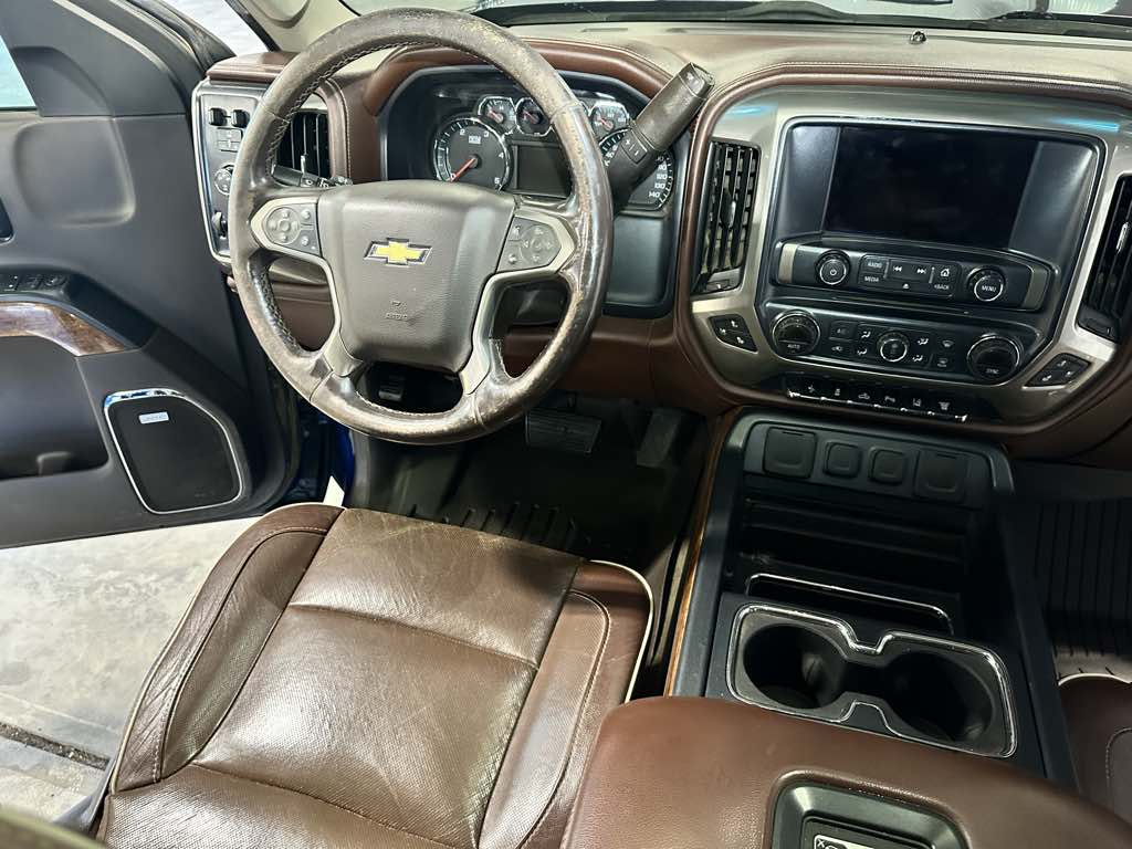 2016 Chevrolet Silverado 2500HD High Country photo 31