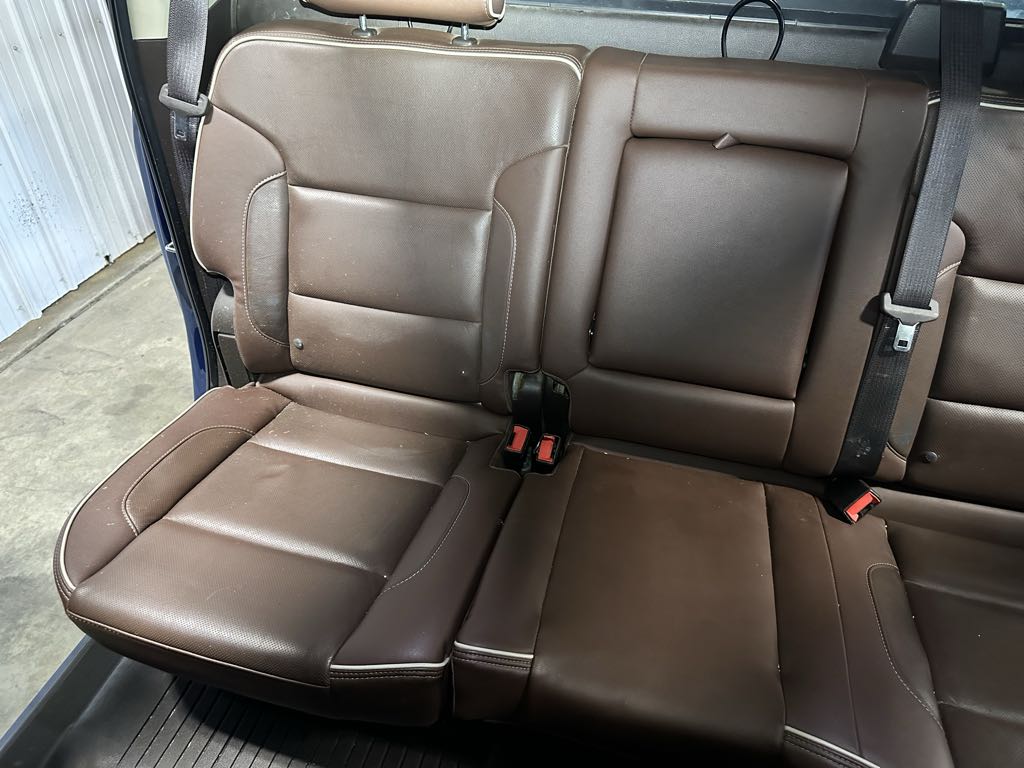 2016 Chevrolet Silverado 2500HD High Country photo 35