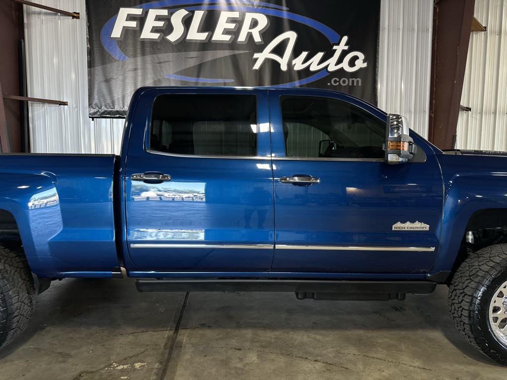 2016 Chevrolet Silverado 2500HD High Country photo 37