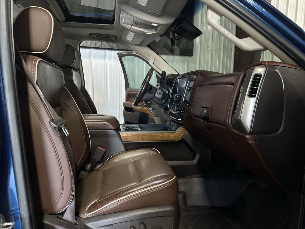 2016 Chevrolet Silverado 2500HD High Country photo 40