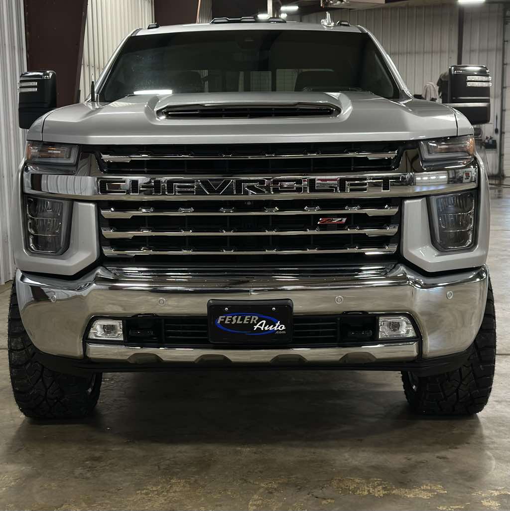 2021 Chevrolet Silverado 2500HD LTZ photo 3