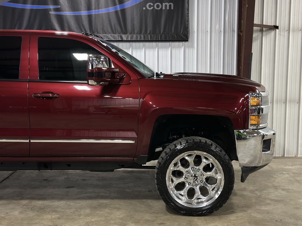 2017 Chevrolet Silverado 2500HD LTZ photo 3