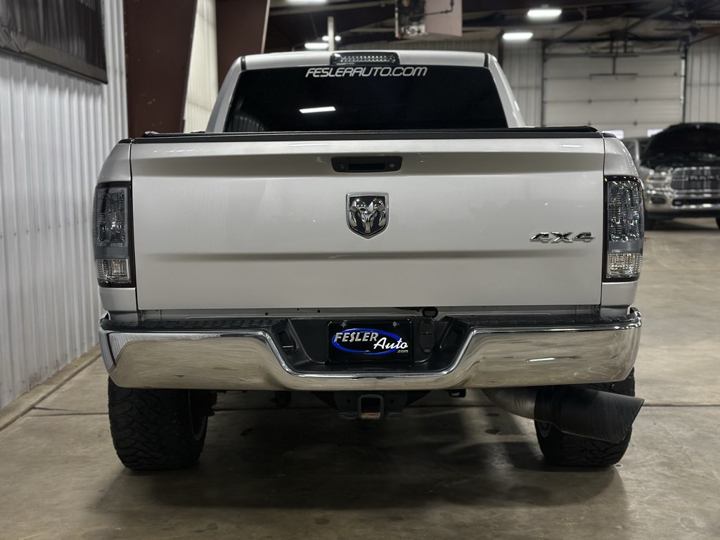 2018 Ram 3500 Tradesman photo 2