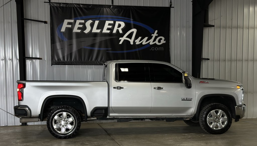 2021 Chevrolet Silverado HD LTZ 4WD Crew Cab Standard Box's photo