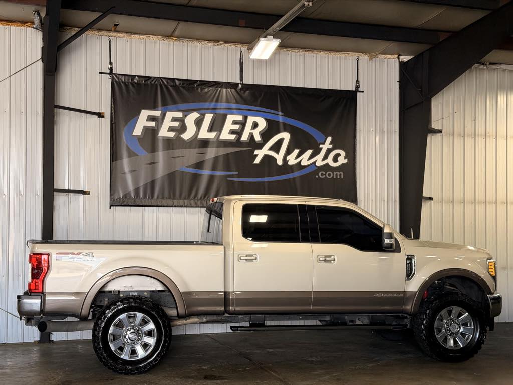 2017 Ford F-250 Lariat 4x4 Crew Cab 8' Box's photo