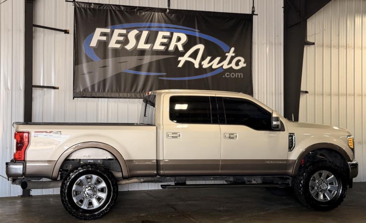 2017 Ford F-250 Lariat 4x4 Crew Cab 8' Box's photo