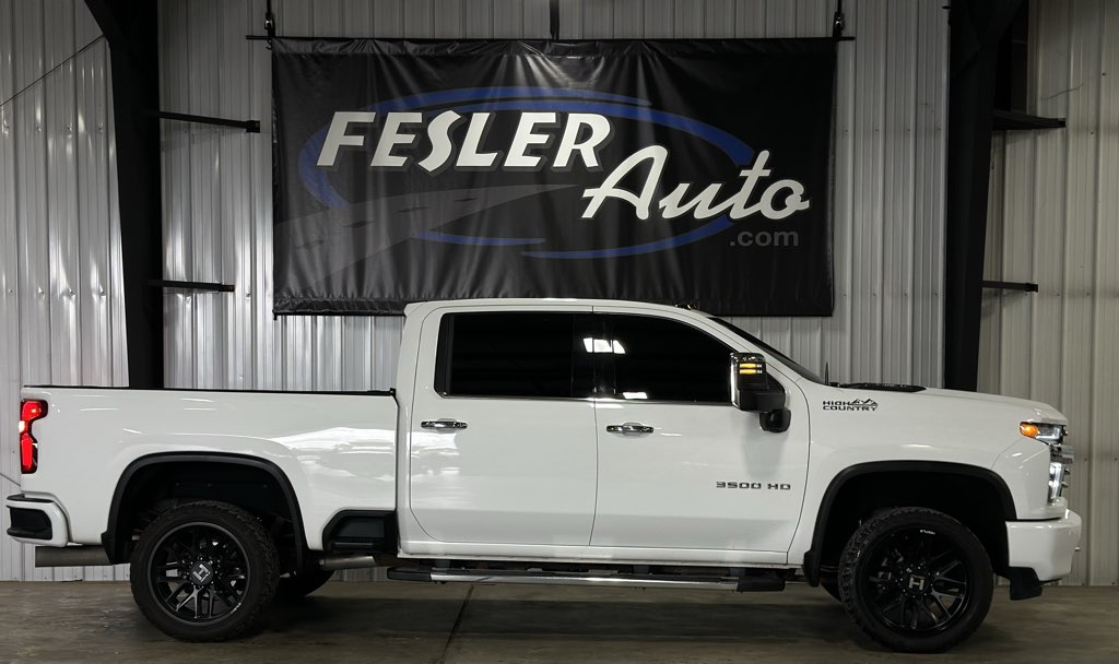 2020 Chevrolet Silverado HD High Country 4WD Crew Cab Short Box's photo