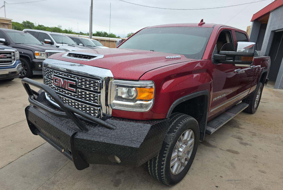 2018 GMC Sierra 4WD Crew Cab Standard Box Denali's photo