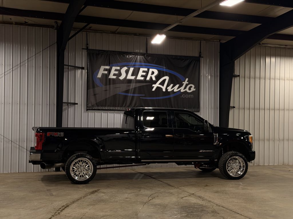 2017 Ford F-250 Lariat 4x4 Crew Cab 8' Box's photo