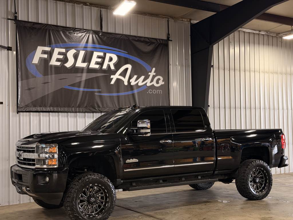 Photo 4 of this Chevrolet Silverado 2500HD