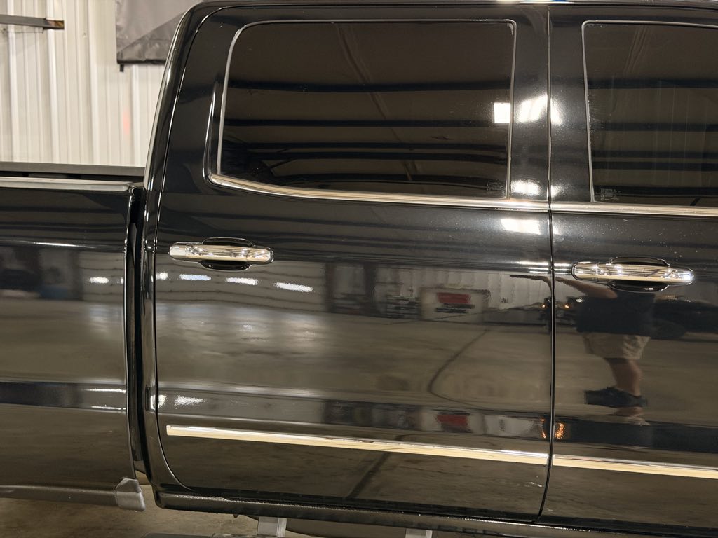 Photo 35 of this Chevrolet Silverado 2500HD