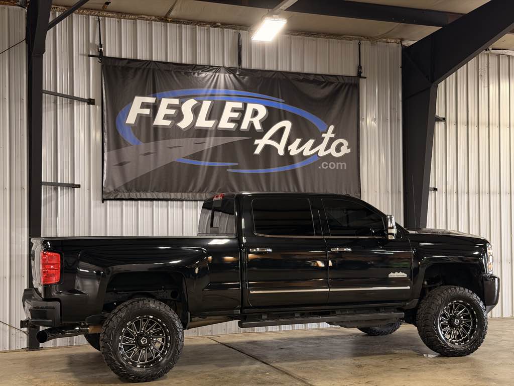 2019 Chevrolet Silverado 2500HD High Country - Photo 39