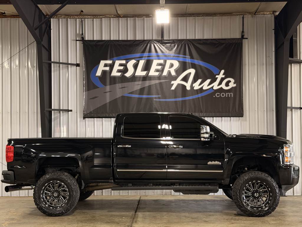 2019 Chevrolet Silverado 2500HD High Country - Photo 40