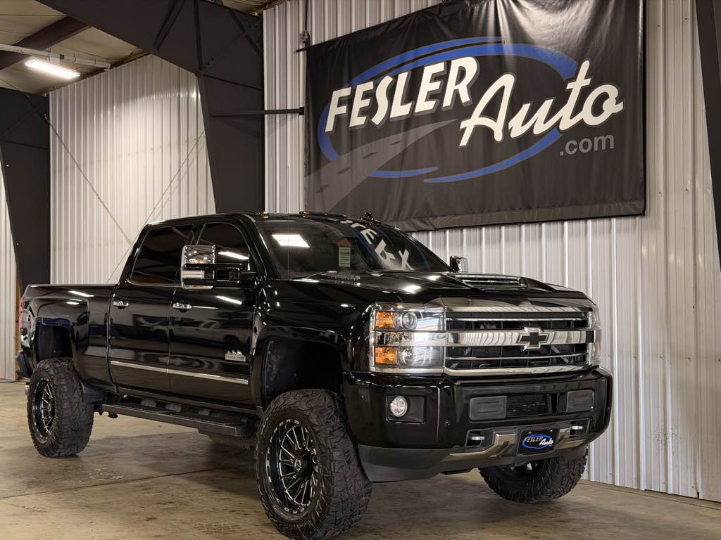Photo 42 of this Chevrolet Silverado 2500HD