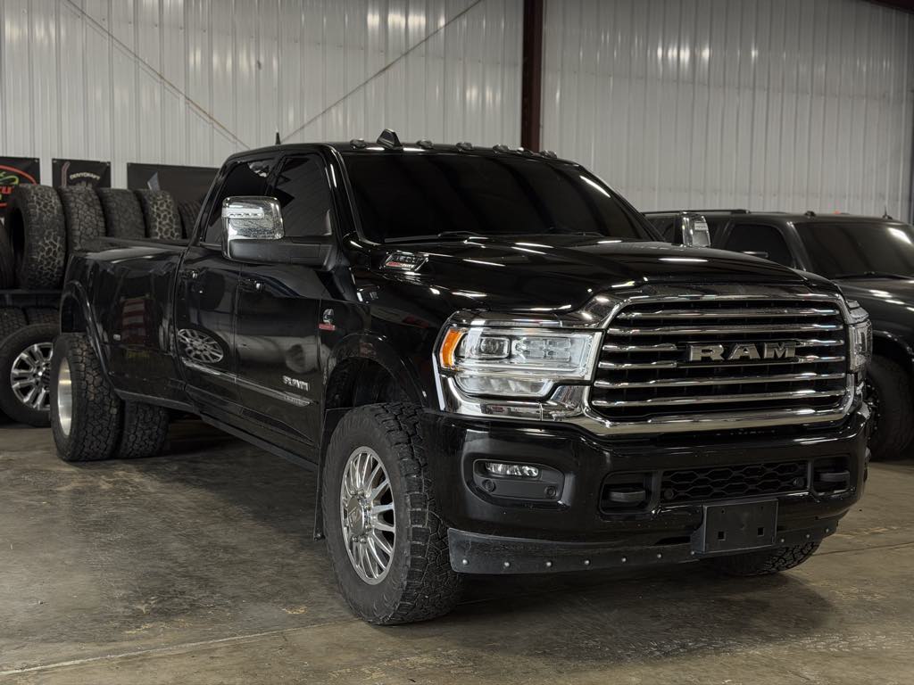 Diamond Black Crystal Pearlcoat 2023 RAM 3500 Pickup Truck Four-Wheel Drive Automatic