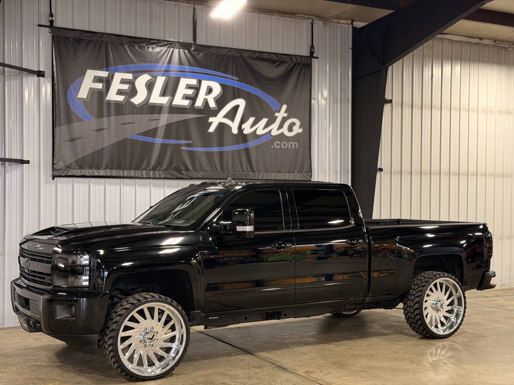 2019 Chevrolet Silverado 2500HD LTZ - Photo 12