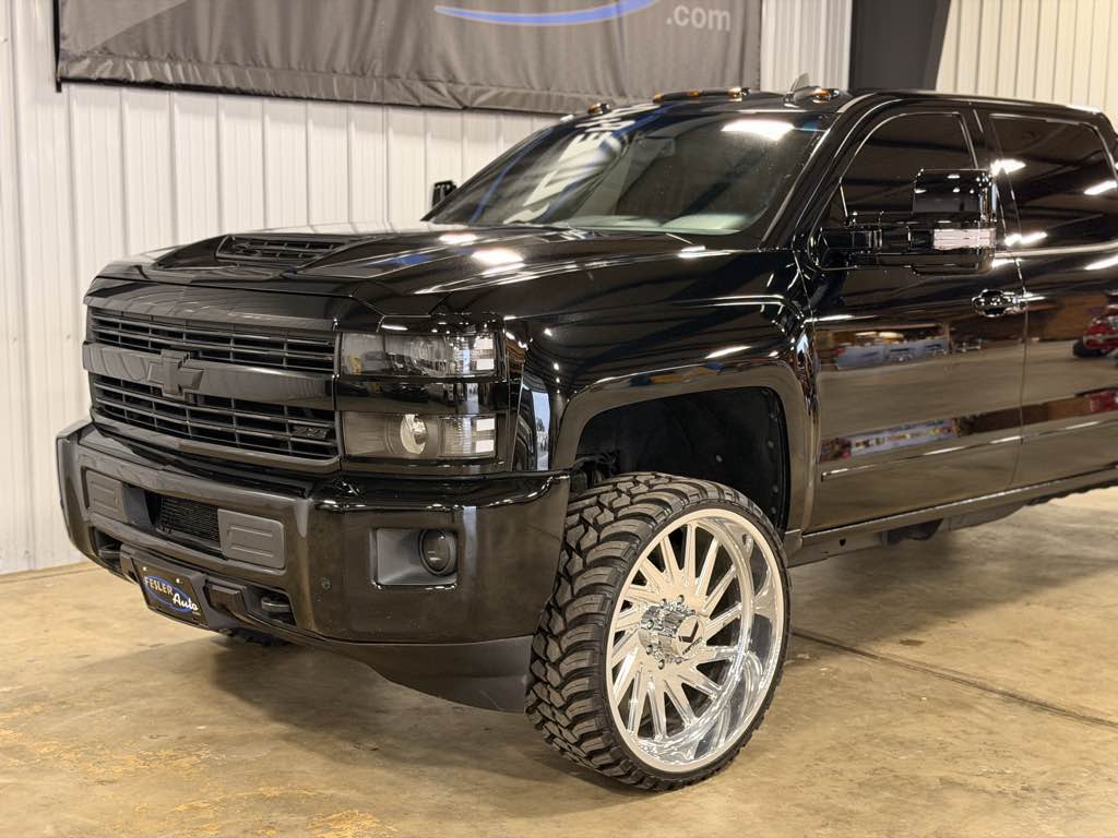 2019 Chevrolet Silverado 2500HD LTZ - Photo 15