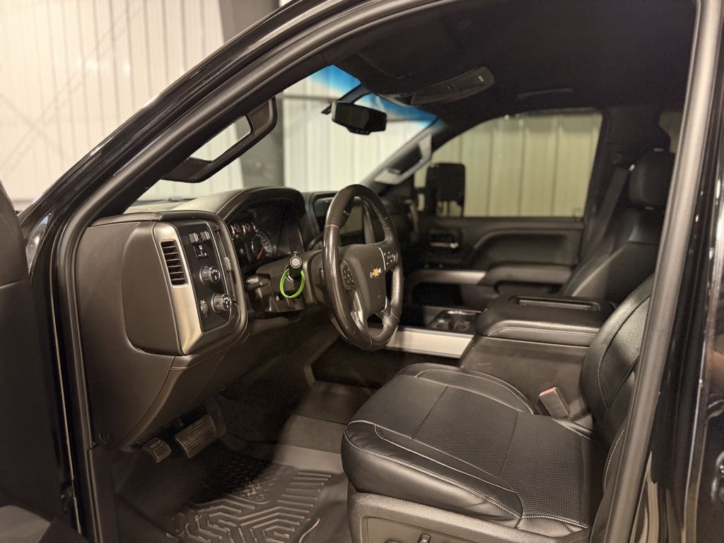 2019 Chevrolet Silverado 2500HD LTZ - Photo 21