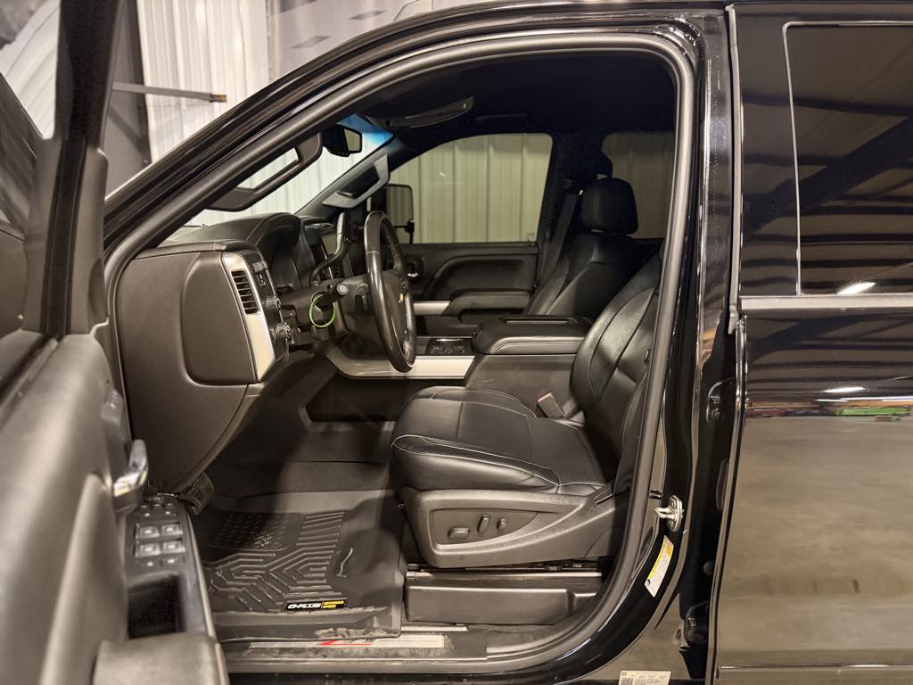 2019 Chevrolet Silverado 2500HD LTZ - Photo 22