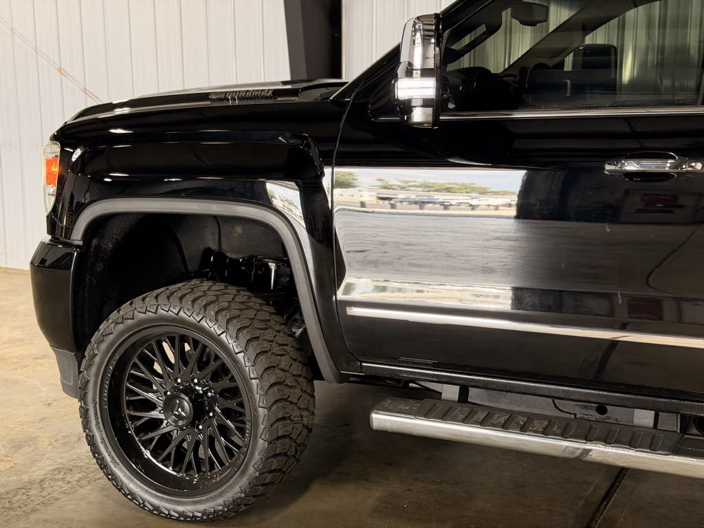 Photo 13 of this GMC Sierra 2500HD