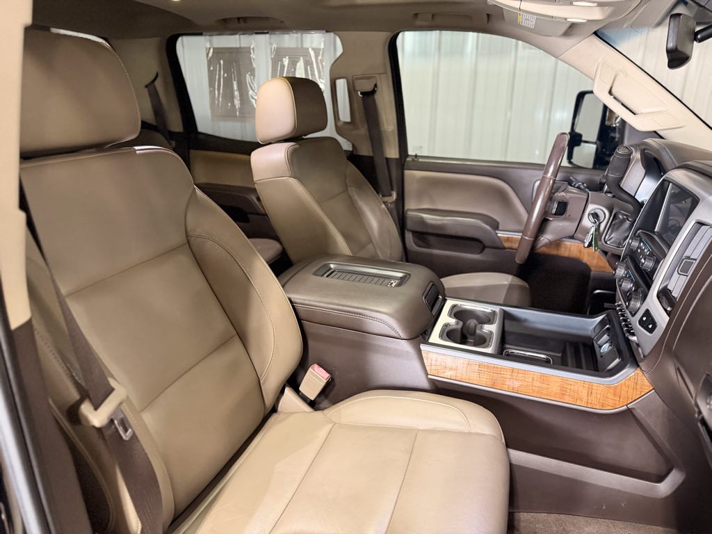 Photo 21 of this GMC Sierra 2500HD