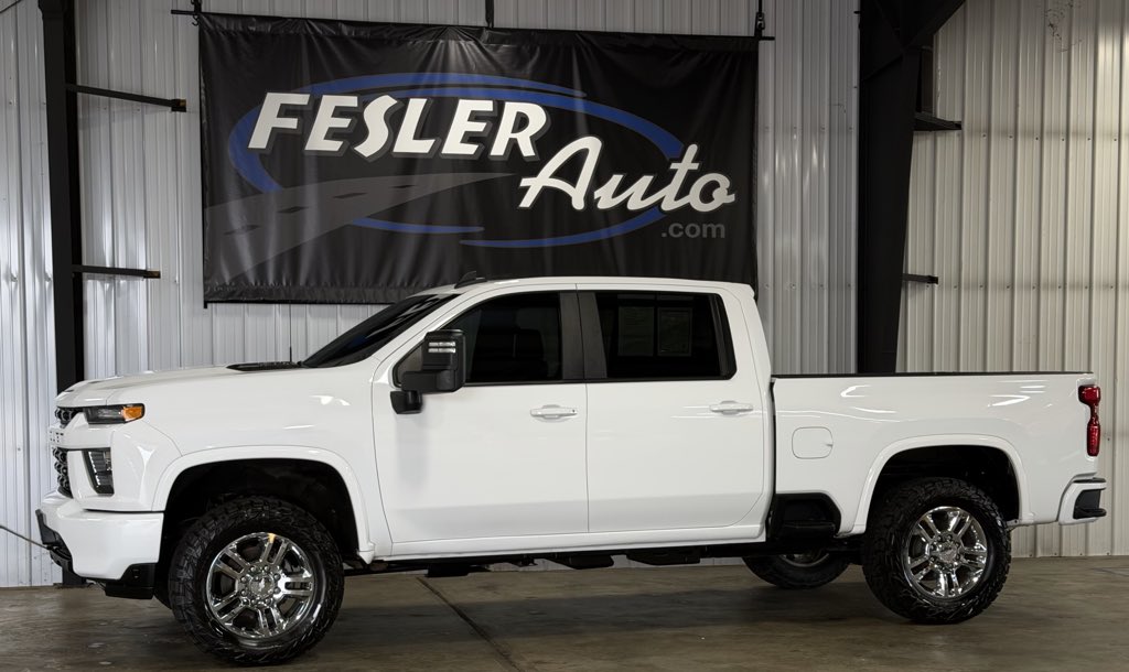 Photo 2 of this Chevrolet Silverado 2500HD