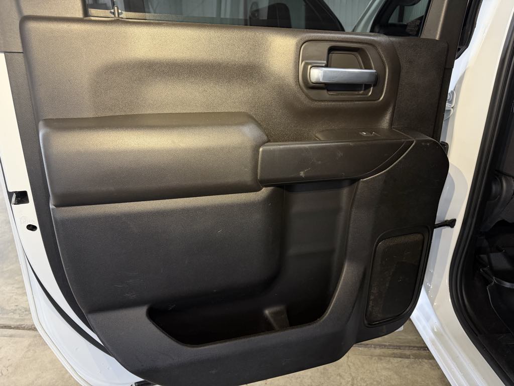 Photo 7 of this Chevrolet Silverado 2500HD