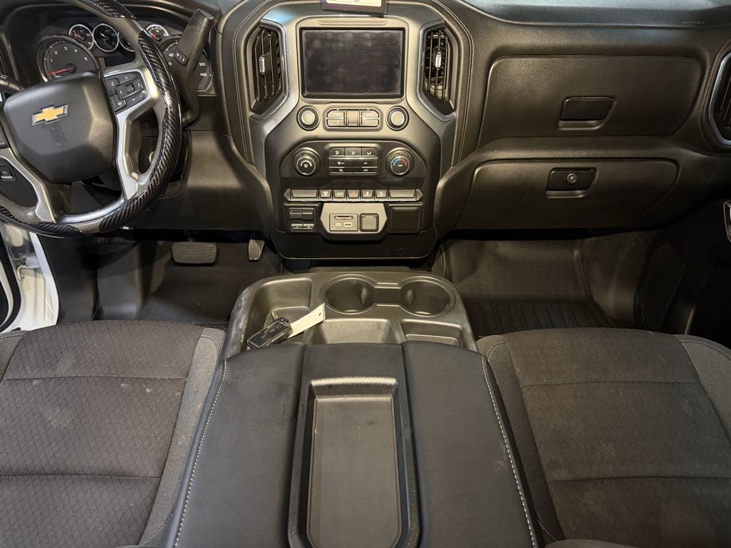 Photo 8 of this Chevrolet Silverado 2500HD