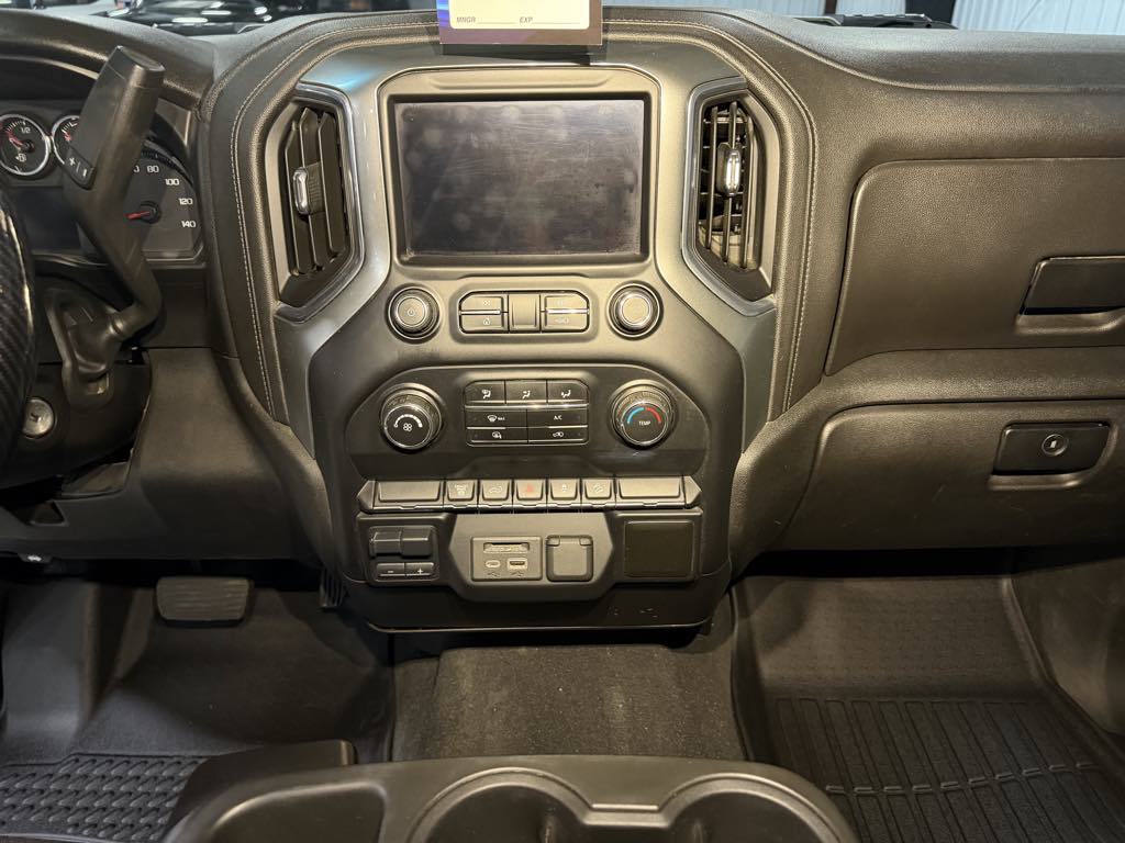 Photo 9 of this Chevrolet Silverado 2500HD
