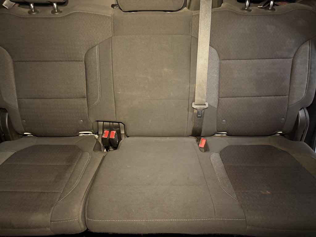 Photo 10 of this Chevrolet Silverado 2500HD