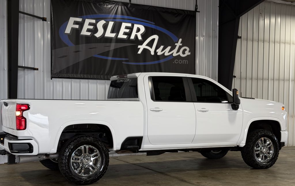 Photo 12 of this Chevrolet Silverado 2500HD