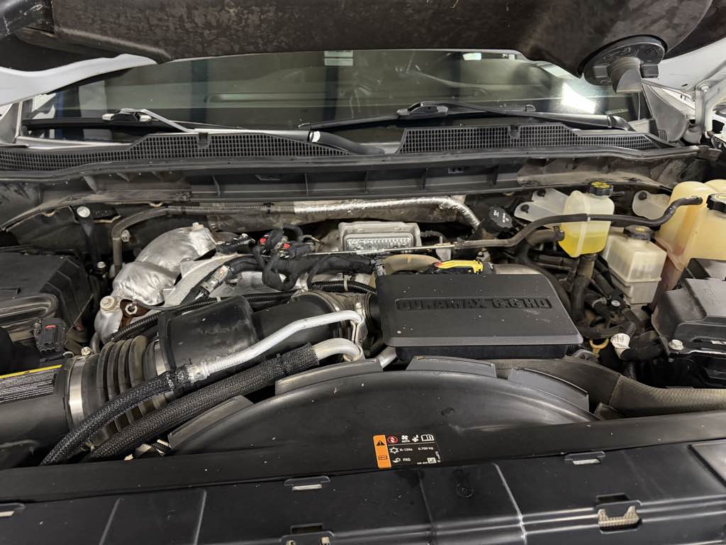 Photo 19 of this Chevrolet Silverado 2500HD