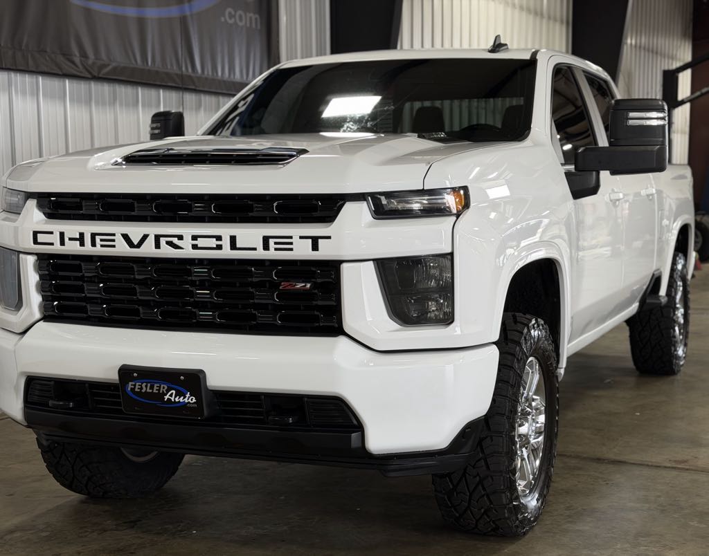 Photo 28 of this Chevrolet Silverado 2500HD