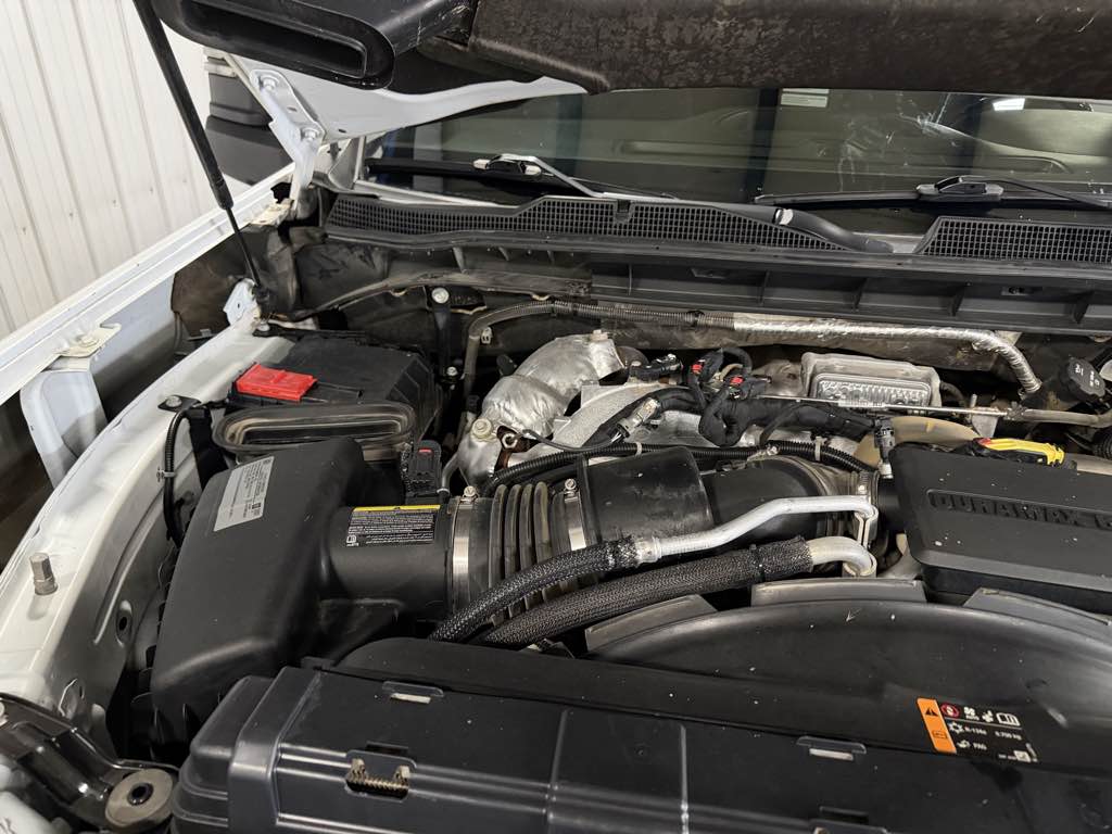 Photo 31 of this Chevrolet Silverado 2500HD