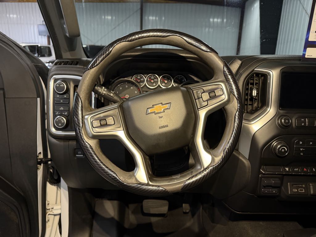 Photo 35 of this Chevrolet Silverado 2500HD