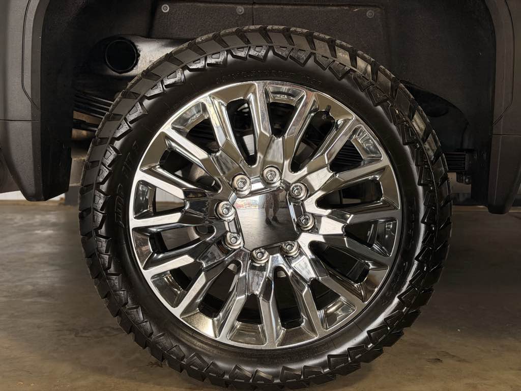 Photo 11 of this GMC Sierra 2500HD