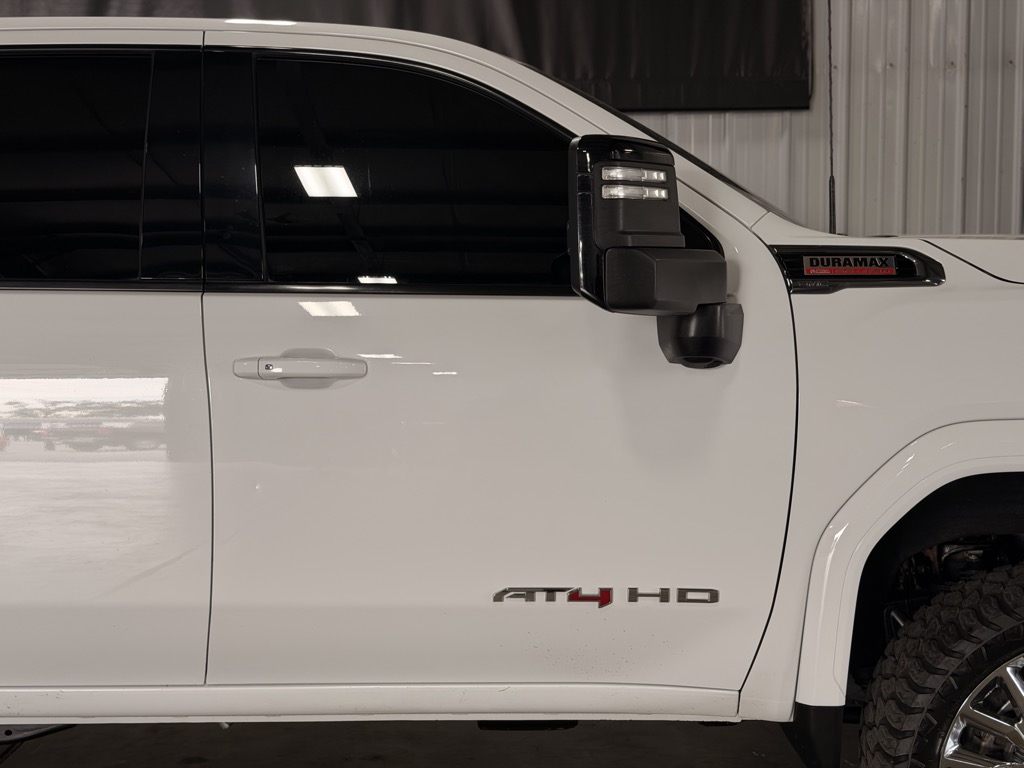 Photo 9 of this GMC Sierra 2500HD